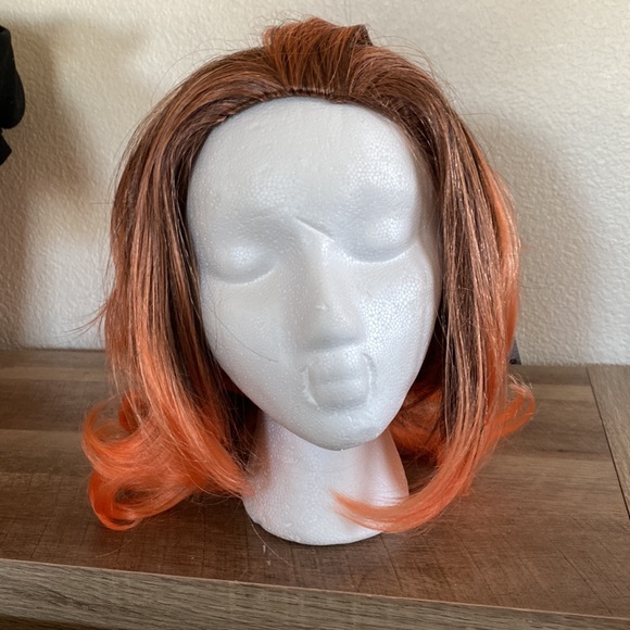 100% Kanekalon Hair by Magic Touch Collection: Layered Cut Flip 🌵 TIB/Orange - Picture 11 of 14